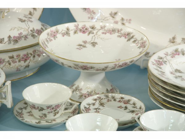 BOX LOT OF LIMOGES CHINA BY THEODORE HAVILAND - 4