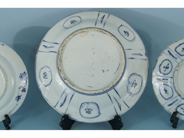 3-PIECE BOX LOT OF 17th CENTURY CHINESE PLATES - 7