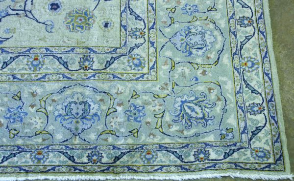 PERSIAN TABRIZ RUG WITH IVORY BACKROUND. - 2