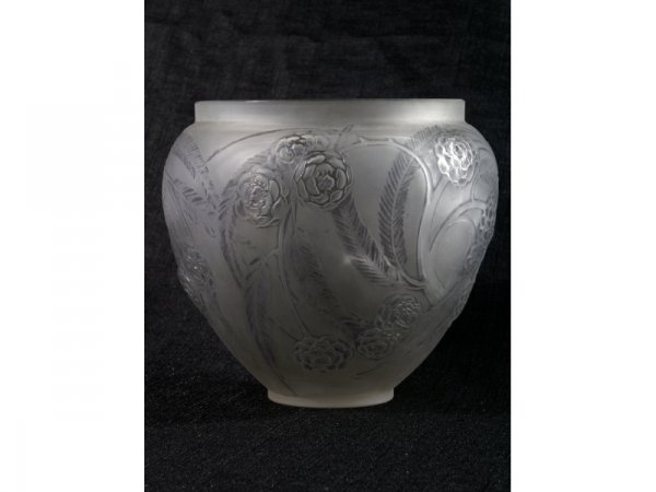 . LALIQUE FROSTED GLASS "NEFLIERS" VASE - 2