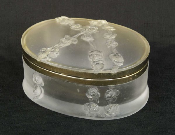 OVAL LALIQUE FROSTED GLASS BOX