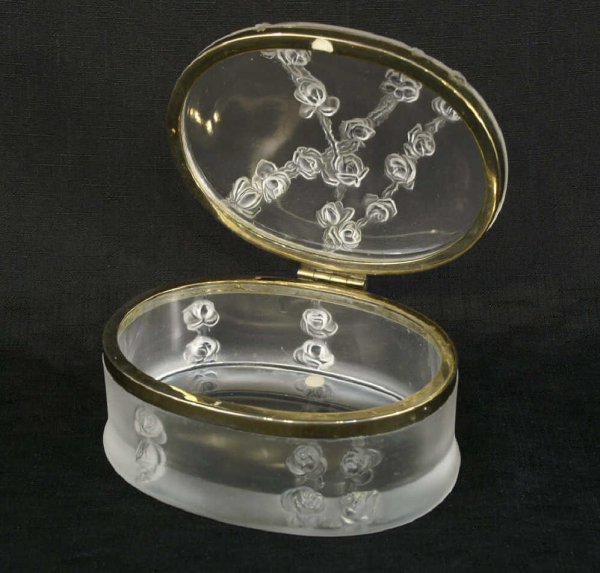 OVAL LALIQUE FROSTED GLASS BOX - 2