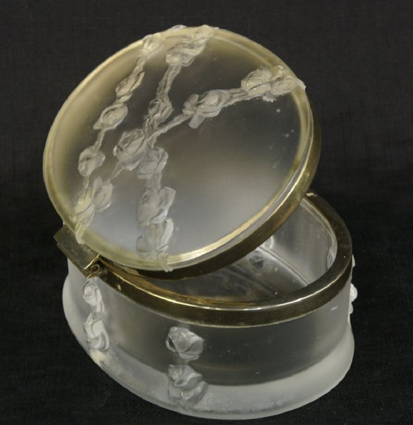 OVAL LALIQUE FROSTED GLASS BOX - 4