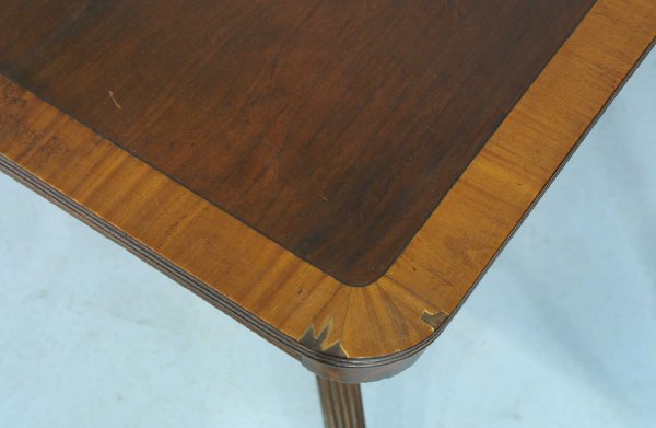 EARLY 19th CENTURY ENGLISH DINING TABLE - 4