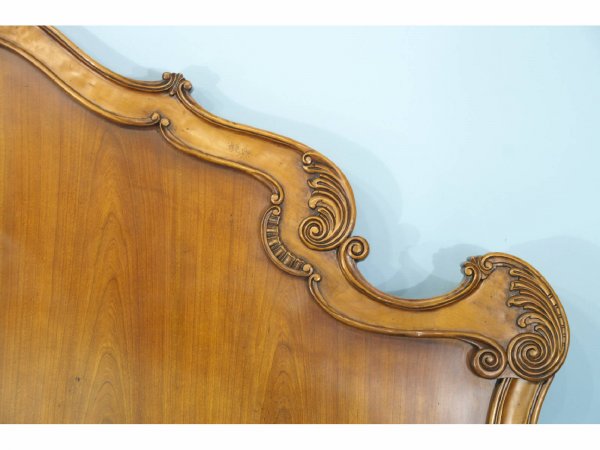 CARVED OAK KING SIZE BED - 4