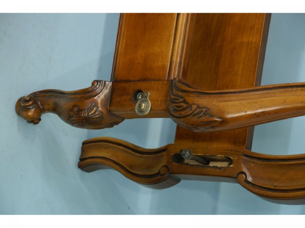 CARVED OAK KING SIZE BED - 5