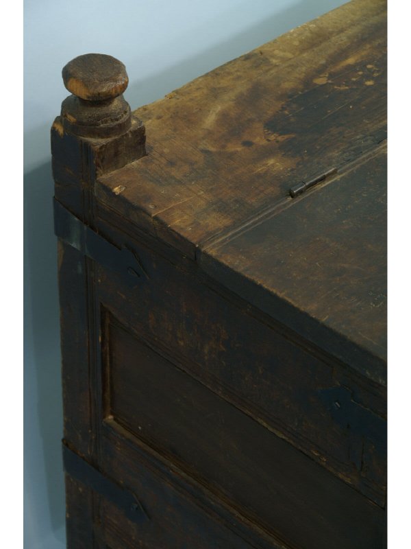 FALL FRONT CHEST WITH CARVED FRONT - 4
