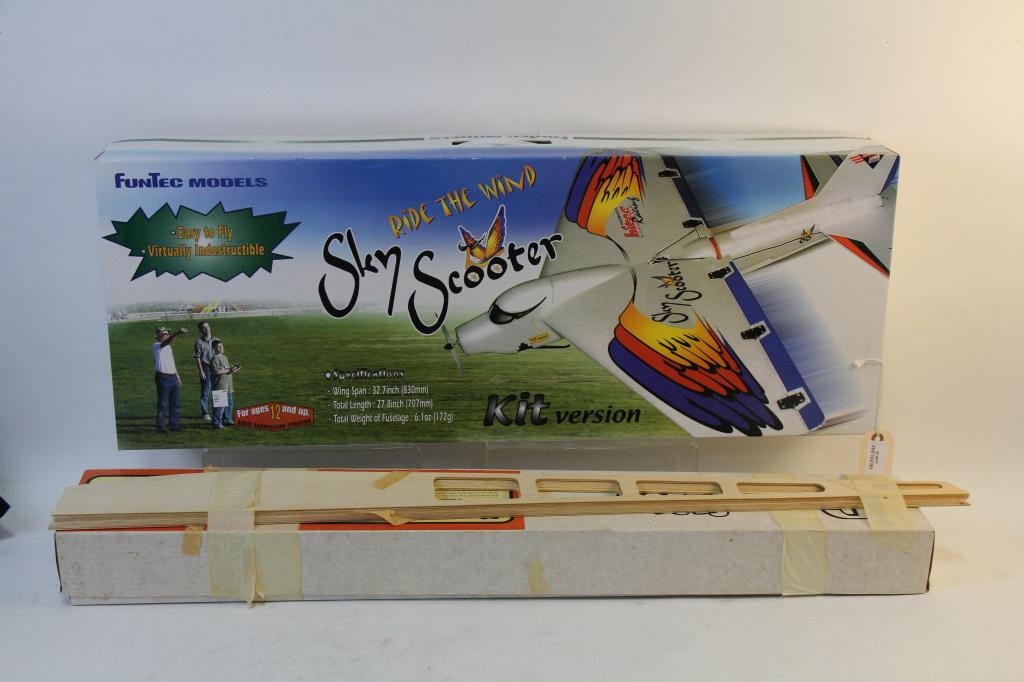 2 AIRPLANE MODELS: 2 AIRPLANE MODELS - FUNTEC SKY SCOOTER PLANE MODEL & BUTTERFLY DYNAFLITE PLANE MODEL