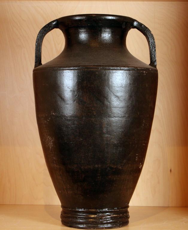 LARGE CERAMIC DARK BROWN VESSEL (1 of 2)