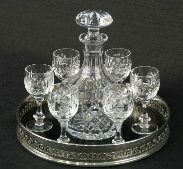 1093 CUT GLASS SHERRY DECANTER, 6 GLASSES AND TRAY