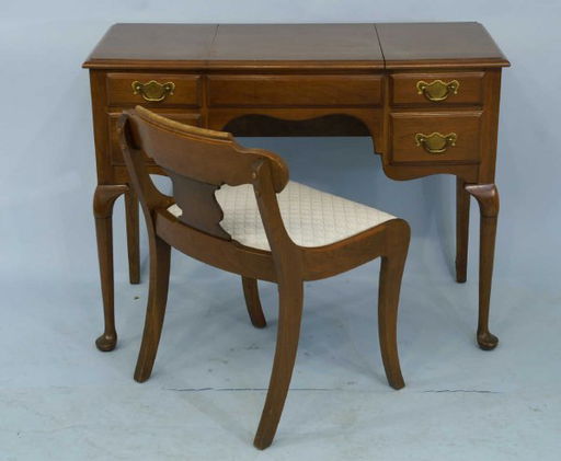 1114 Pennsylvania House Vanity With Mirror And Chair Apr 30 2008 Lewis Maese Antiques Auction In Tx
