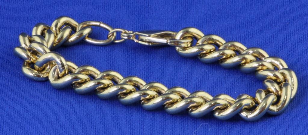 GOLD CHAIN LINK BRACELET: GOLD CHAIN LINK BRACELET