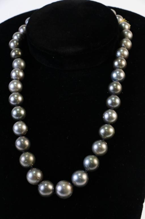 CULTURED TAHITIAN BLACK SOUTH SEA PEARL NECKLACE (1 of 4)
