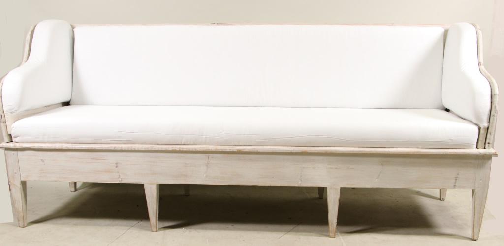 NORTHERN EUROPEAN WHITE WASHED FRENCH CANAPE (1 of 4)