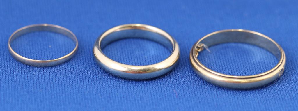 LOT OF THREE GOLD RINGS (1 of 1)