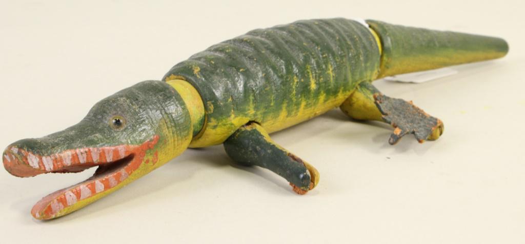 SCHOENHUT ALLIGATOR (1 of 4)