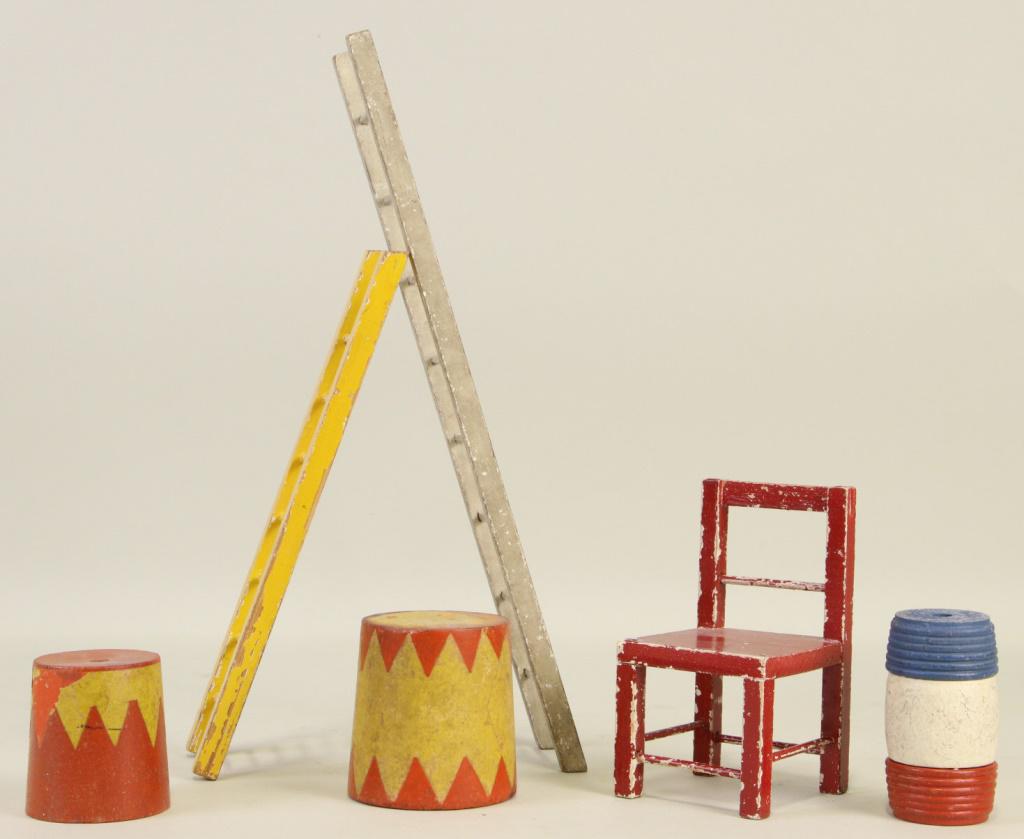 LOT OF SCHOENHUT CIRCUS ACCESSORIES (1 of 1)