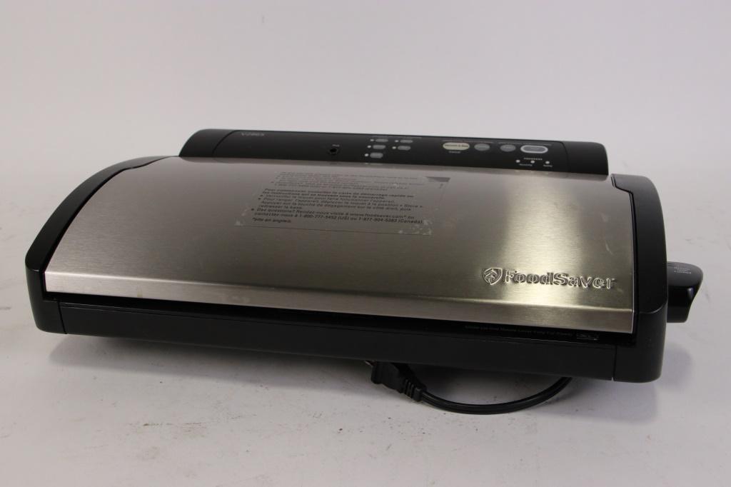 FOODSAVER V2865 VACUUM SEALER: FOODSAVER V2865 VACUUM SEALER. Height: 4 1/2 in. by Width: 16 in. by Depth: 12 in.