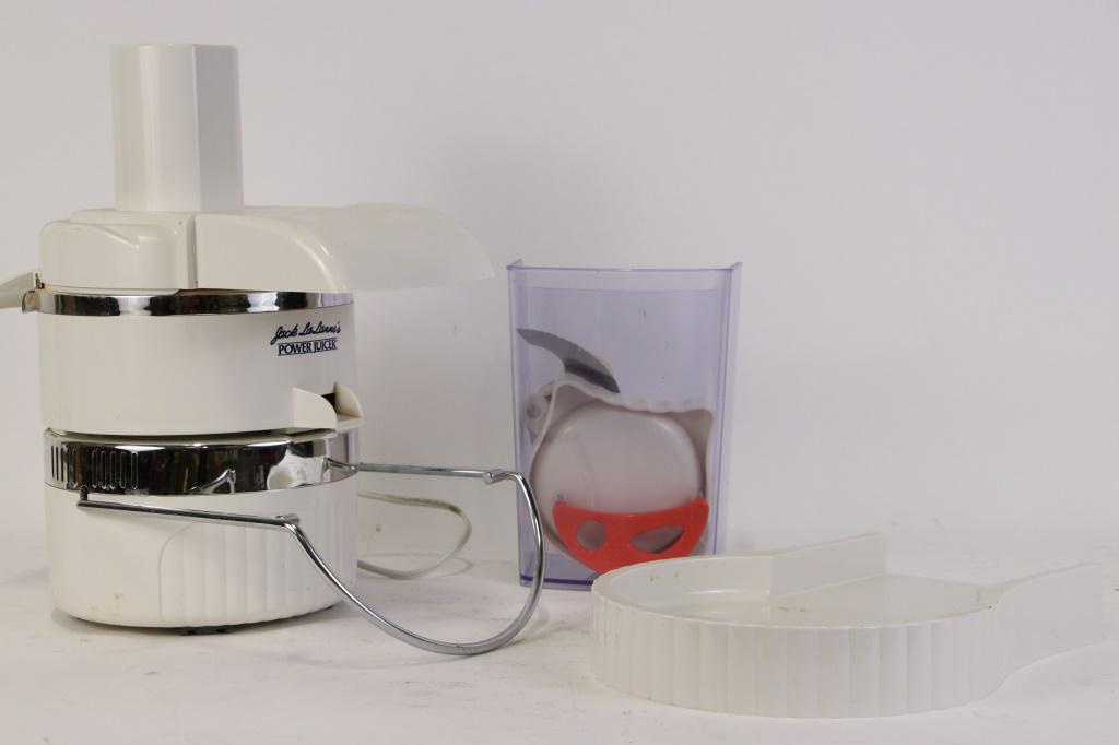 JACK LA LANNE'S POWER JUICER & RICE COOKER: JACK LA LANNE'S POWER JUICER & RICE COOKER Height: 14 in. by Width: 9 in. by Depth: 17 IN.