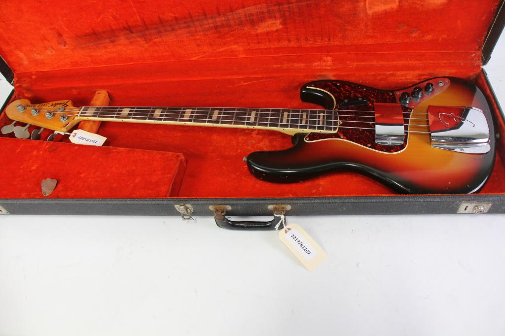 1972 FENDER JAZZ SUNBURST BASS GUITAR: 1972 FENDER JAZZ SUNBURST BASS GUITAR WITH ORIGINAL CASE - SER: 375058