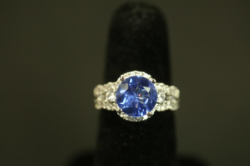 4.02ct TANZANITE ESTATE RING (1 of 2)