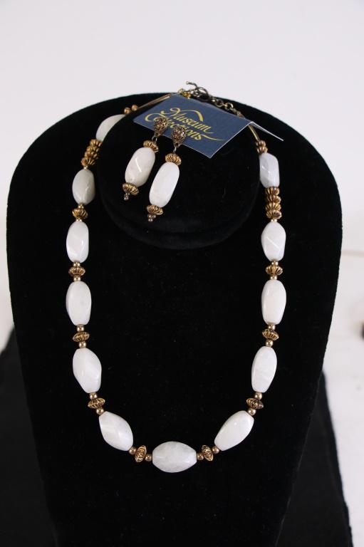 OPAQUE WHITE QUARTZ NECKLACE & EARRING SET: OPAQUE WHITE QUARTZ W/22kt BALINESE VERMEIL BEADING NECKLACE & EARRING SET