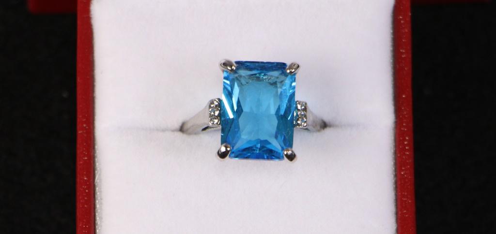 BLUE TOPAZ DINNER RING (1 of 1)