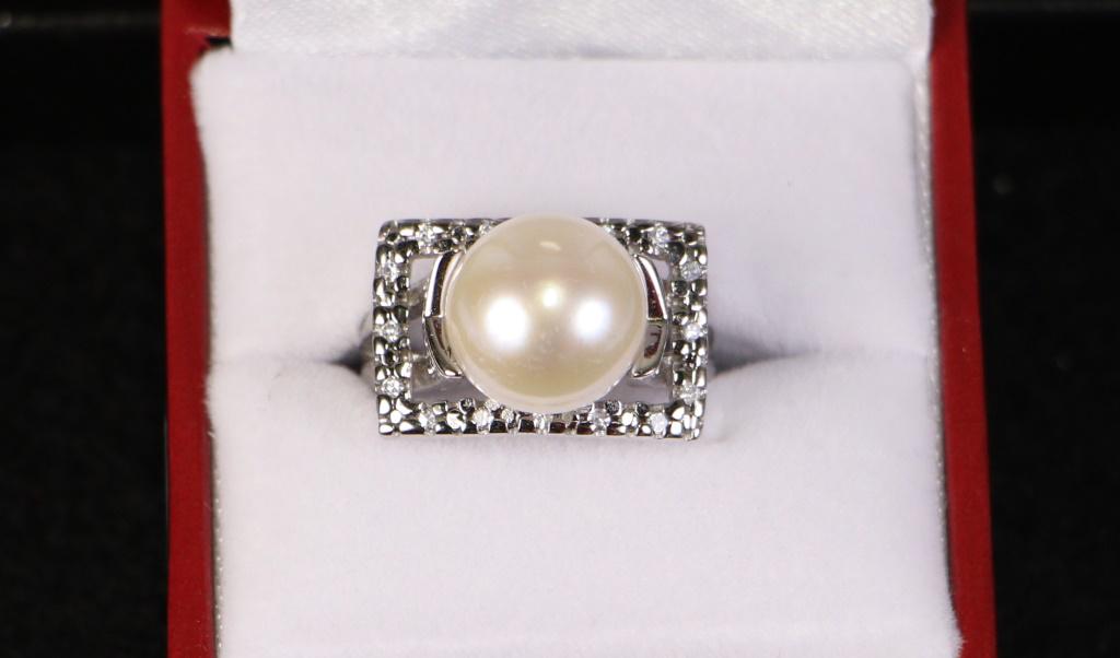LARGE PEARL DINNER RING (1 of 1)