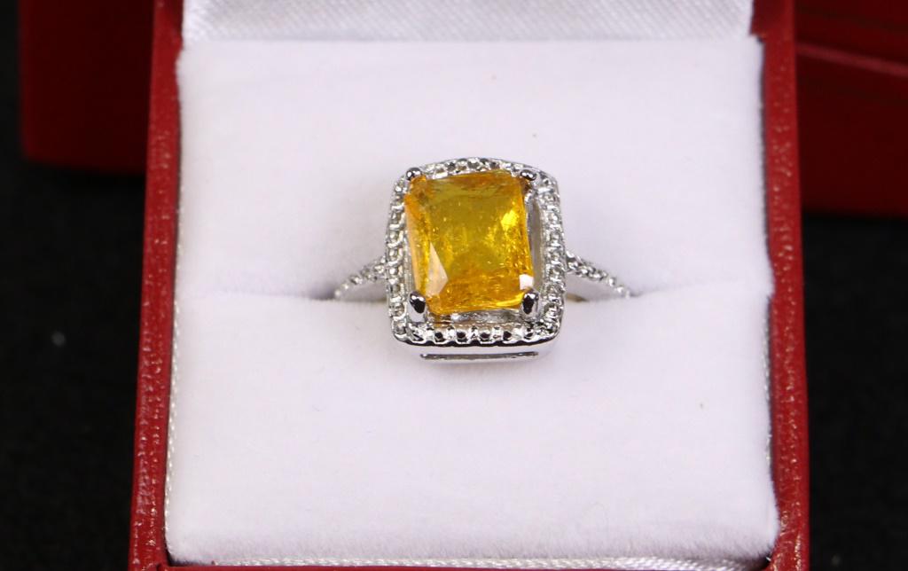3 ct YELLOW SAPPHIRE DINNER RING (1 of 1)