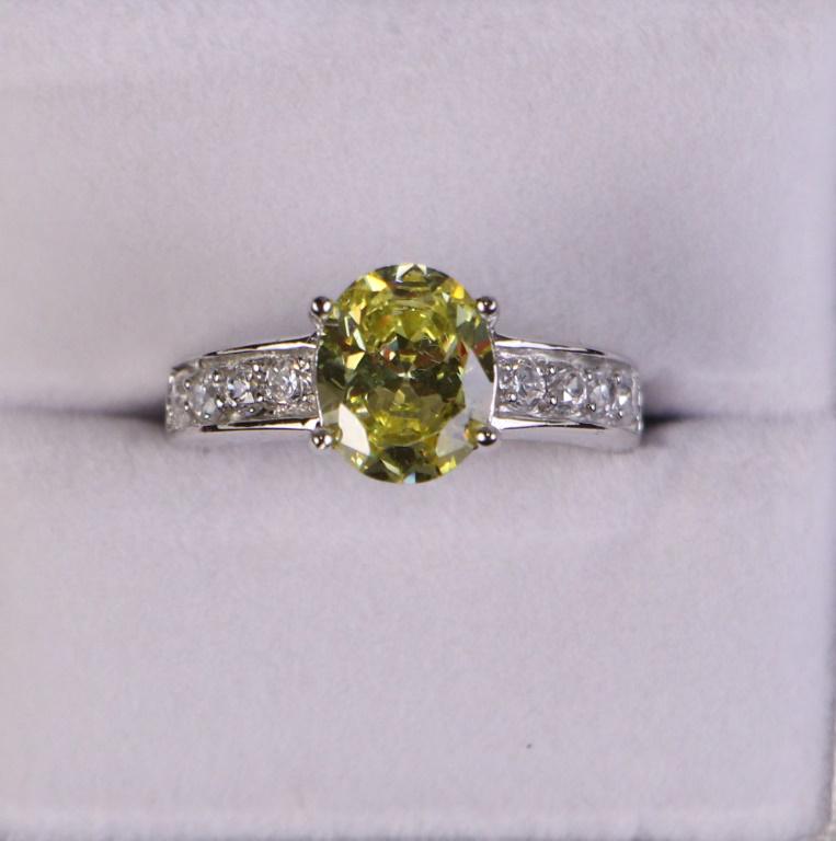 2.95 ct CANARY YELLOW SAPPHIRE RING (1 of 1)