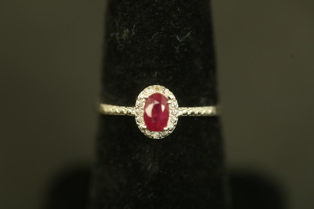 GENIUINE RUBY ESTATE RING (1 of 2)