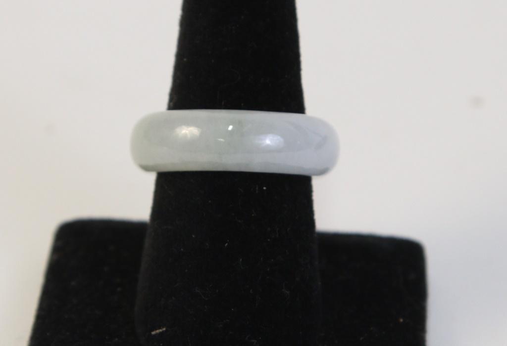 NEW MUTTON FAT JADE COLOR SIZE 11 RING (1 of 2)