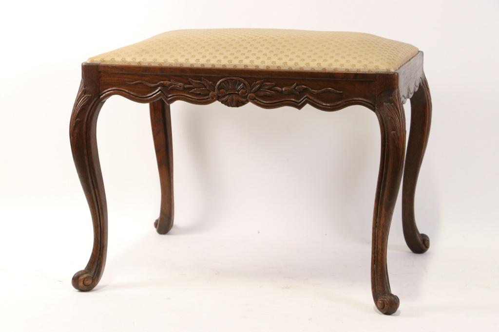 ANTIQUE FRENCH BENCH (1 of 4)