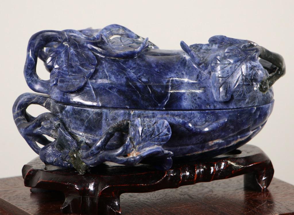 ANTIQUE CHINESE CARVED SOLODITE BOX (1 of 2)