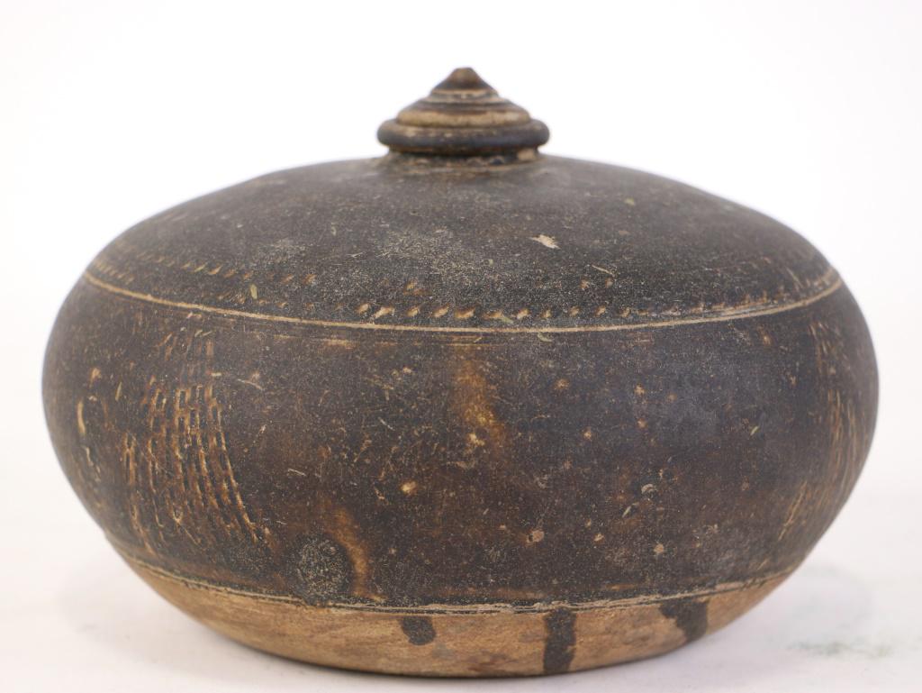 ANCIENT INDONESIAN CERAMIC LIDDED HONEY POT (1 of 1)