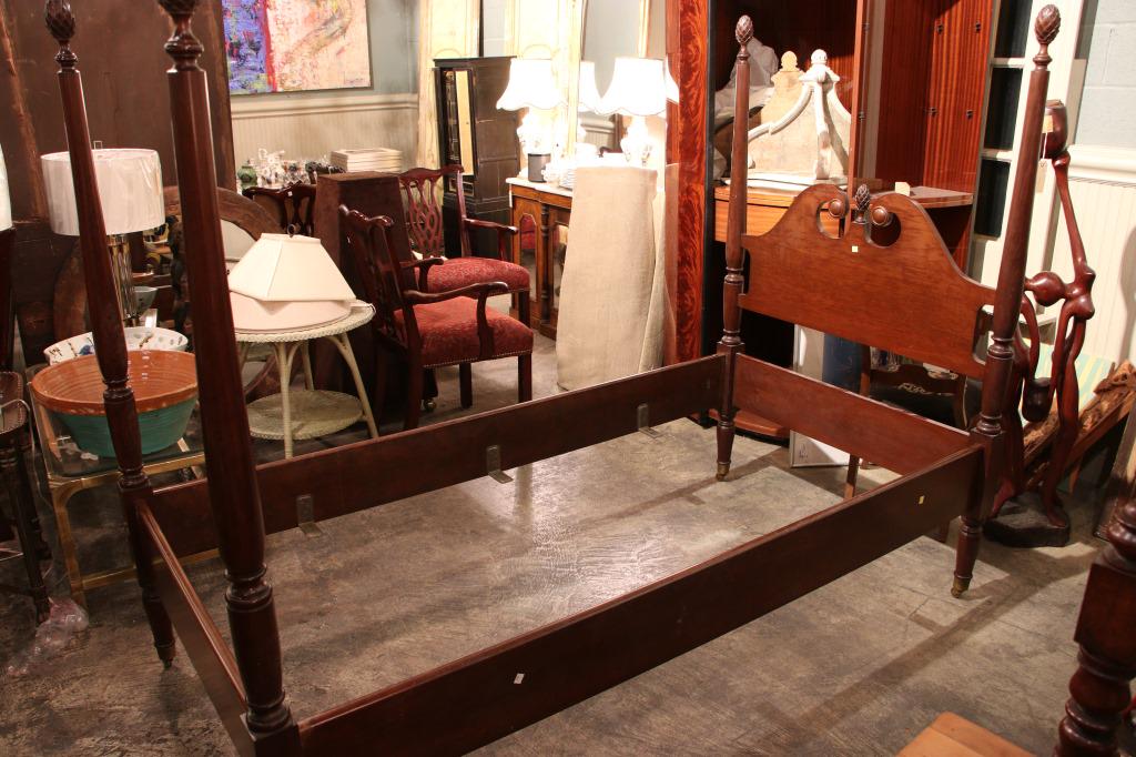 PAIR OF COLONIAL STYLE MAHOGANY TWIN BEDS (1 of 1)