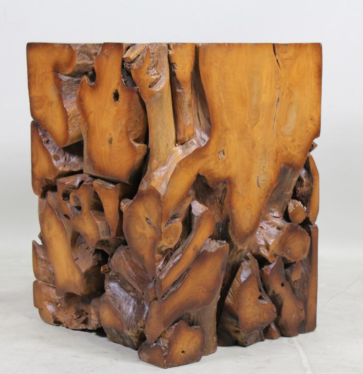 WOOD CARVED TREE STUMP STOOL/TABLE (1 of 4)
