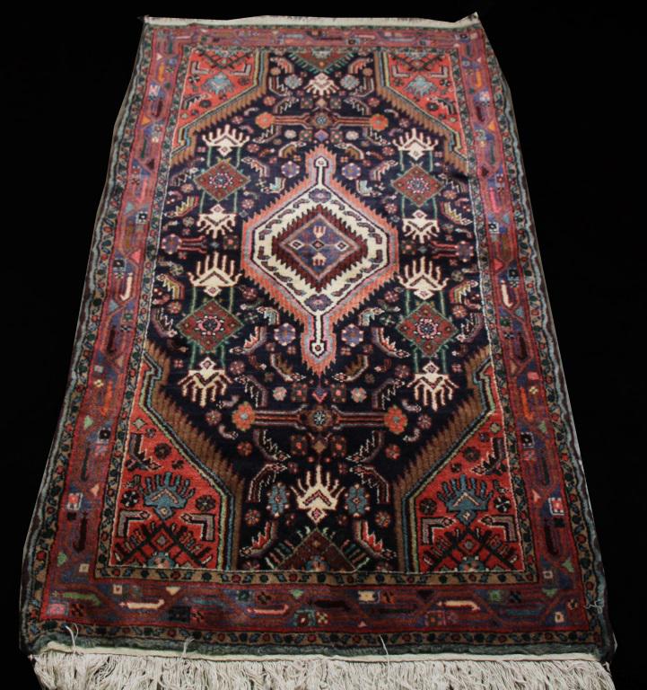 HAND KNOTTED PERSIAN ZAGHE RUG (1 of 5)