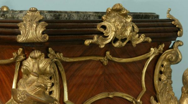 PAIR OF EMPIRE BURL WOOD AND GILT PEDESTALS. Hei - 4