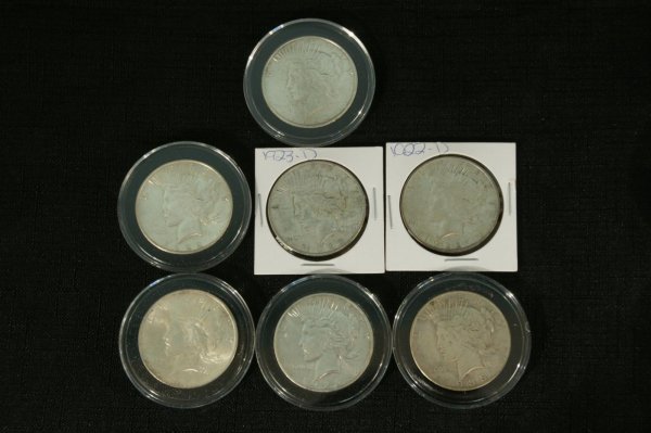 LOT OF MORGAN SILVER DOLLARS & PEACE DOLLARS - 4