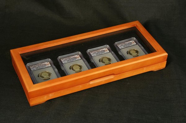 LOT OF PRESENTATION PRESIDENTIAL QUARTERS - 6