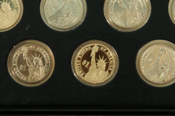 LOT OF PRESIDENTIAL DOLLAR COINS - 6