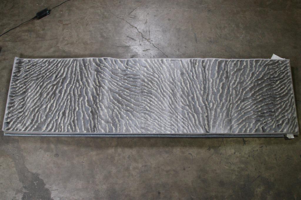 TURKISH MACHINE MADE CONTEMPORARY RUNNER (1 of 4)