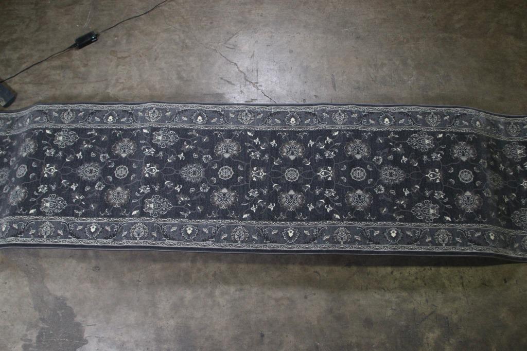 TURKISH MACHINE MADE CONTEMPORARY RUNNER (1 of 4)