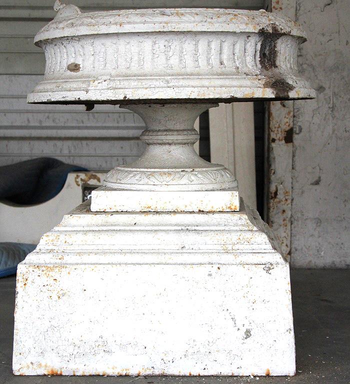 CAST IRON PLANTER (1 of 4)