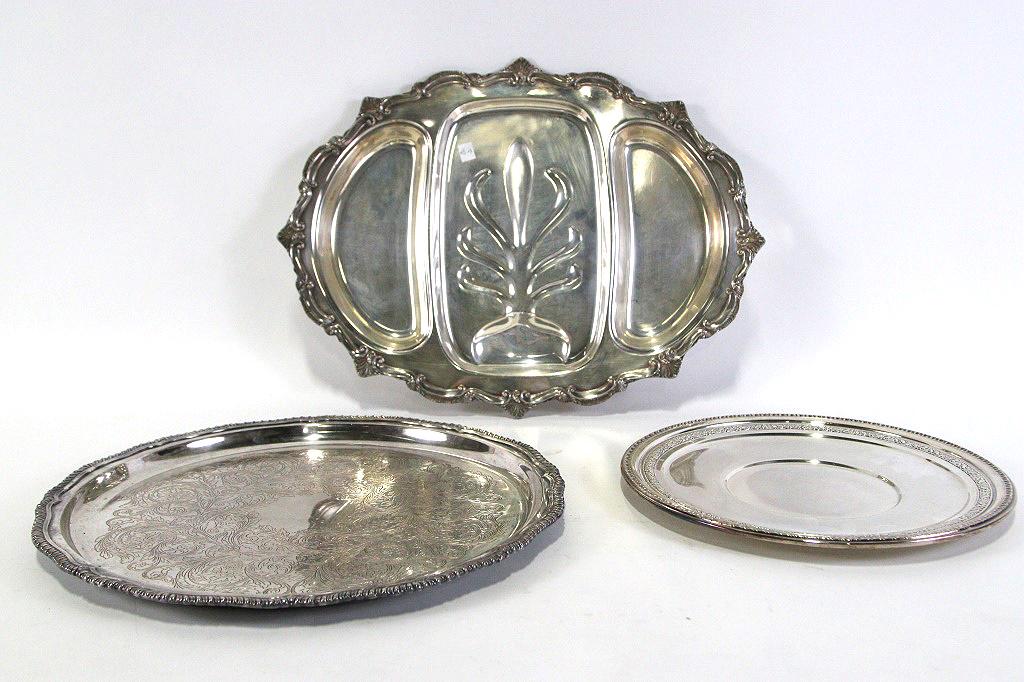 LOT OF THREE WEBSTER WILCOM SILVERPLATED PIECES: LOT OF THREE WEBSTER WILCOM SILVERPLATED PIECES. Height: 1 in. by Width: 18 in. by Depth: 18 IN .