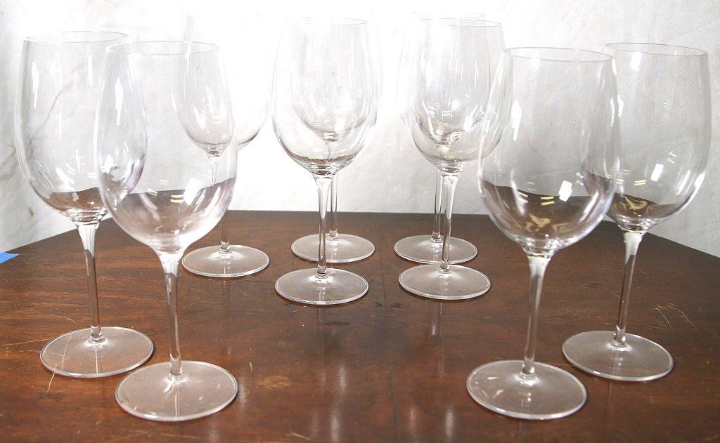 LOT OF NINE WHITE WINE GOBLETS: LOT OF NINE WHITE WINE GOBLETS. 9.5"H X 3.5"W.