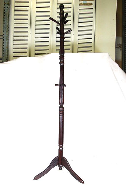 WOODEN COAT RACK (1 of 3)