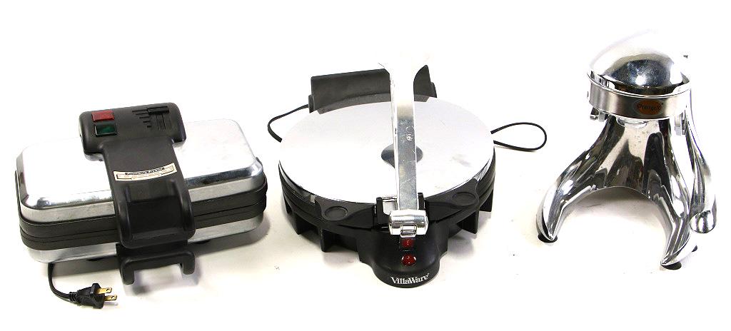 MIXED LOT OF THREE KITCHEN APPLIANCES (1 of 7)