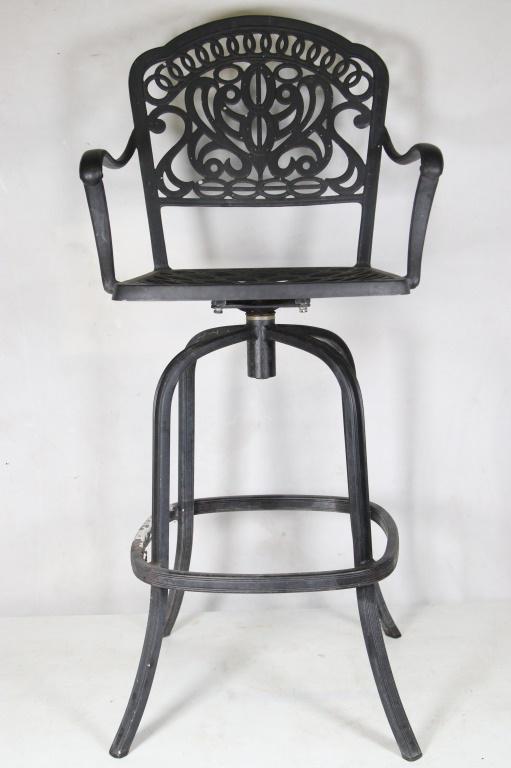 LOT OF FOUR ALUMINUM PATIO BARSTOOLS WITH BAR: LOT OF FOUR ALUMINUM PATIO BARSTOOLS WITH BAR. Height: 49 in. by Width: 23 in. by Depth: 19 IN.